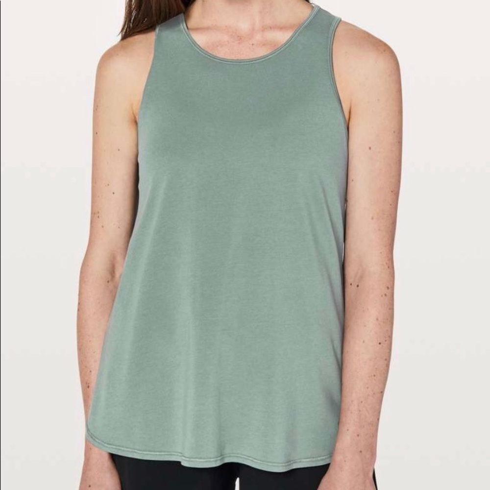 Lululemon hit the stride tank